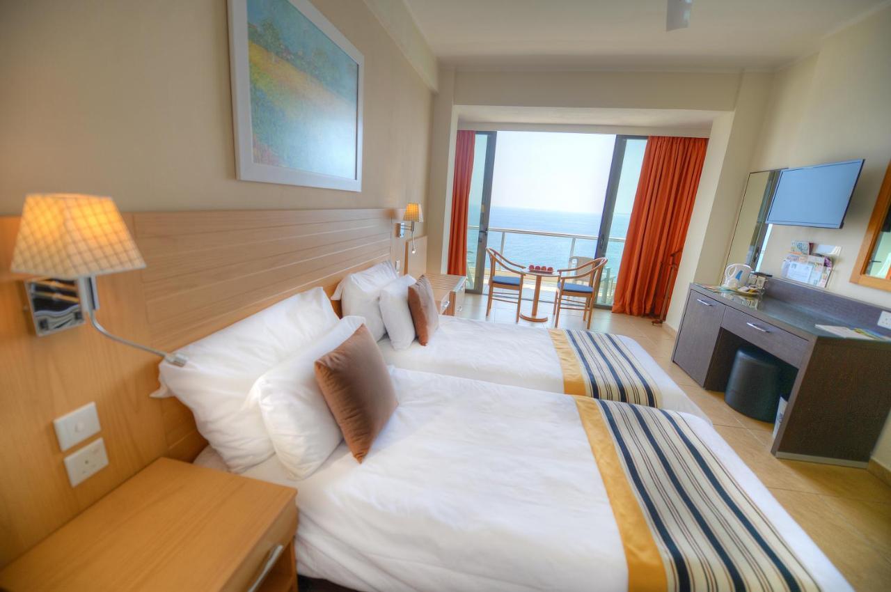 Twin Room with Sea View,1439788879:JPEG